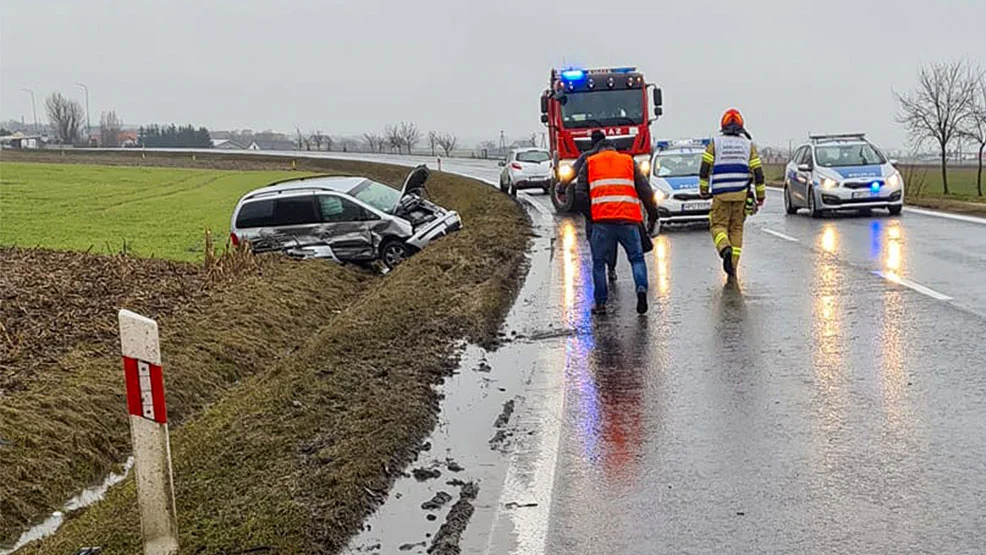 Po kolizji pojechał dalej... byle dalej od policji? - Zdjęcie główne