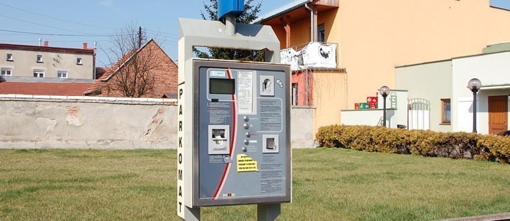 W większym mieście za parking kasują, w mniejszym nie - Zdjęcie główne