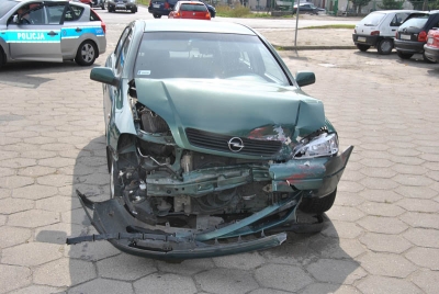 Opel zderzył się z fordem - Zdjęcie główne