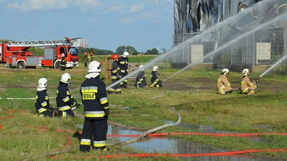 Na terenie powiatu gostyńskiego działa obecnie 91 jednostek OSP. Każdemu strażakowi ratownikowi OSP, który uczestniczył w działaniu ratowniczym, akcji ratowniczej, szkoleniu lub ćwiczeniu, przysługuje niezależnie od otrzymywanego wynagrodzenia, ekwiwalent pieniężny, który na wniosek wypłacany jest z budżetu gminy