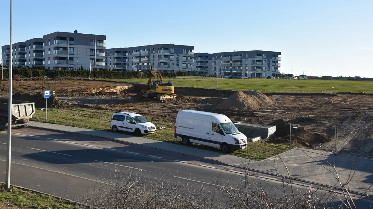 Nowy market i luksusowe osiedle (a nawet dwa) w Gostyniu. Tej sieci w powiecie gostyńskim jeszcze nie ma - Zdjęcie główne