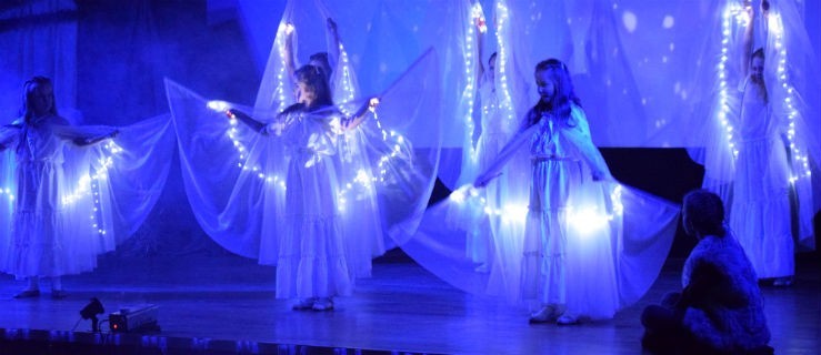 Scena zamieniła się w lodowatą krainę - Zdjęcie główne