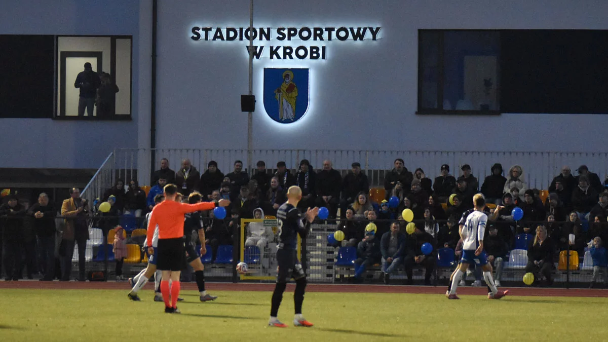 Awantura z pobiciem podczas historycznego meczu na nowym stadionie. Są zatrzymani i ukarani