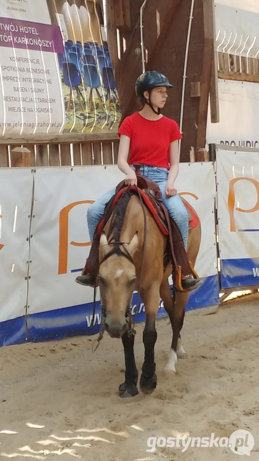 Międzynarodowe Mistrzostwa Polski Western i Rodeo w Karpaczu odbywają się na terenie rancza i miasteczka o wdzięcznej nazwie Western City