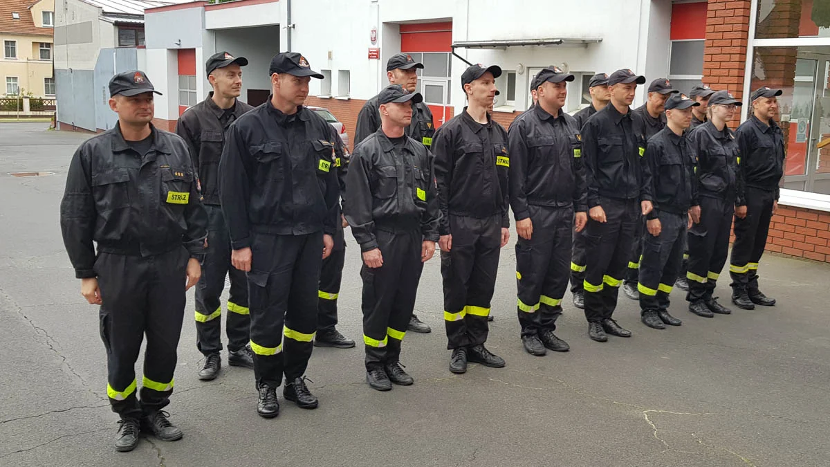 Awanse w komendzie powiatowej straży pożarnej w Gostyniu - Zdjęcie główne