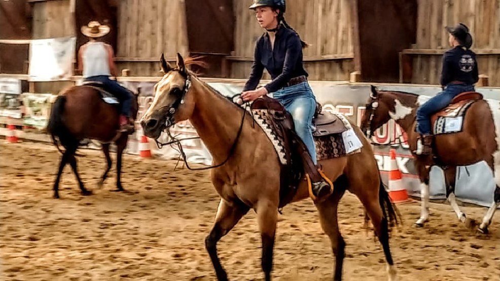 17-letnia Karolina Czemplik ze swoją klaczką pojechały w Międzynarodowych Mistrzostwach Polski Western i Rodeo - Zdjęcie główne