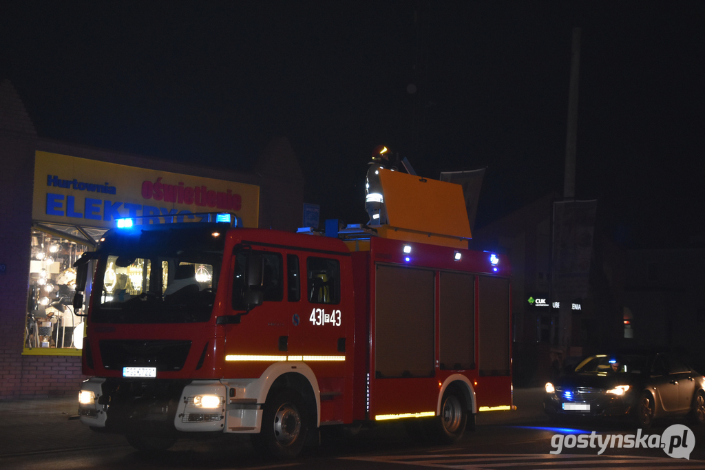 Gostyń. Kolizja dwóch samochodów osobowych na ul. Poznańskiej, w ciągu drogi wojewódzkiej 434 w Gostyniu