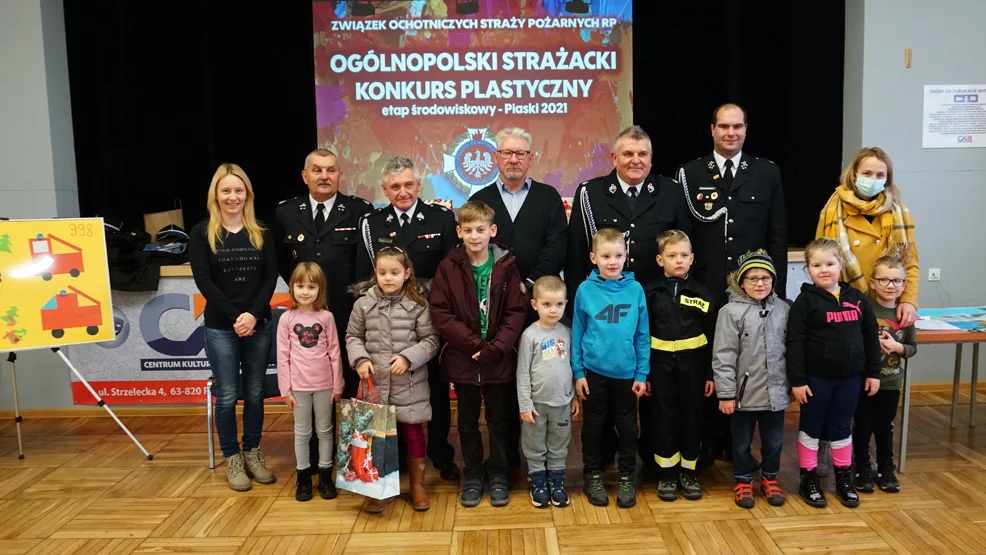W Piaskach rozdano nagrody w strażackim konkursie plastycznym - Zdjęcie główne
