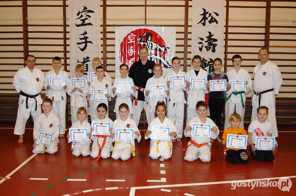 Pierwsze egzaminy najmłodszych karateków TKKF Tęcza z Gostynia
