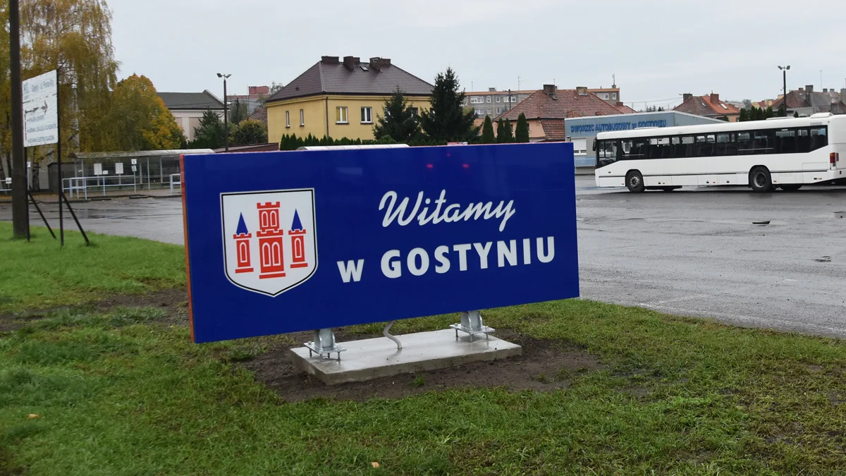 Nowy pylon w Gostyniu za 11 tysięcy. Takiego "witacza" jeszcze nie było! - Zdjęcie główne