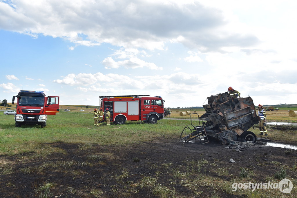 Pożar na obrzeżach Krajewic. Kierowca przytomnie uciekł.