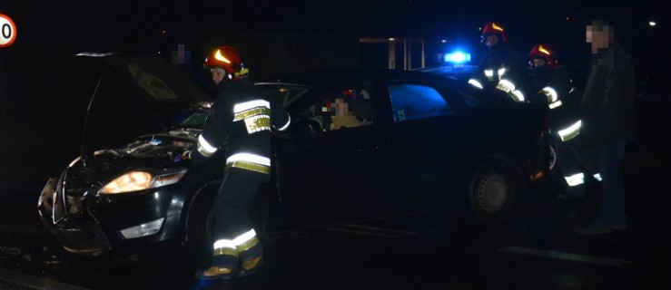 Ford dostał mocniej. Insignia ledwo draśnięta - Zdjęcie główne