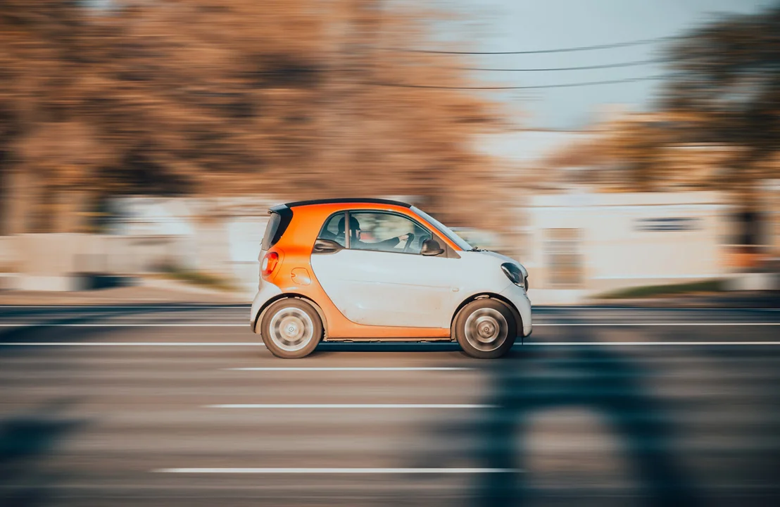 Microcar, ale mandat wcale nie był mały. Policjanci patrolujący drogę w Podrzeczu byli zaskoczeni - Zdjęcie główne