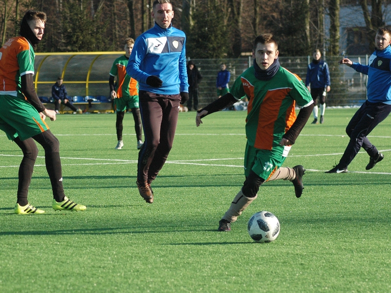 Stal Pleszew - Korona Piaski 3 : 2 - Zdjęcie główne