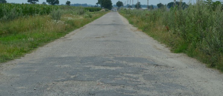  Dziurawe problemy nie znikają - Zdjęcie główne