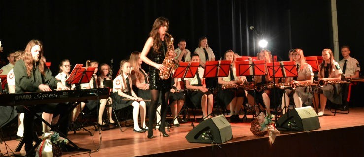 Od samby, przez tango, po la cucarachę - Zdjęcie główne