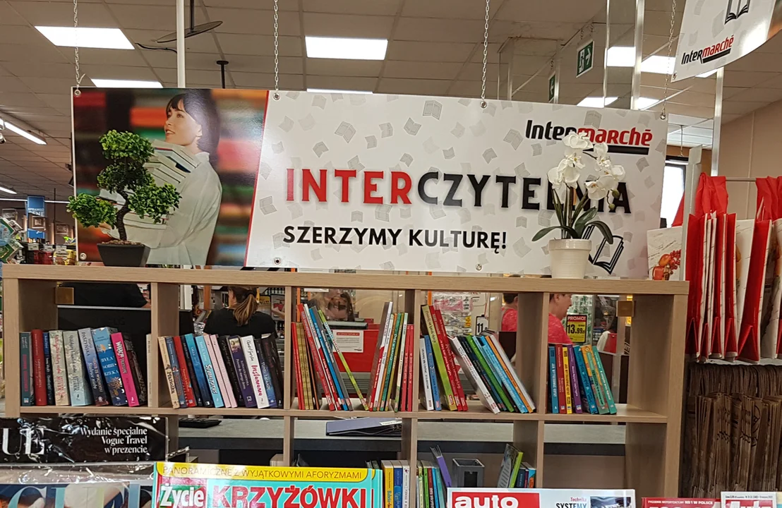 Klub czytelnika i wypożyczalnia w markecie. Intermarche w Gostyniu czynne w niedziele - Zdjęcie główne