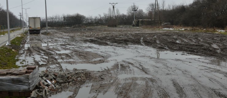 To jest jedno wielkie bagno, a nie parking - Zdjęcie główne