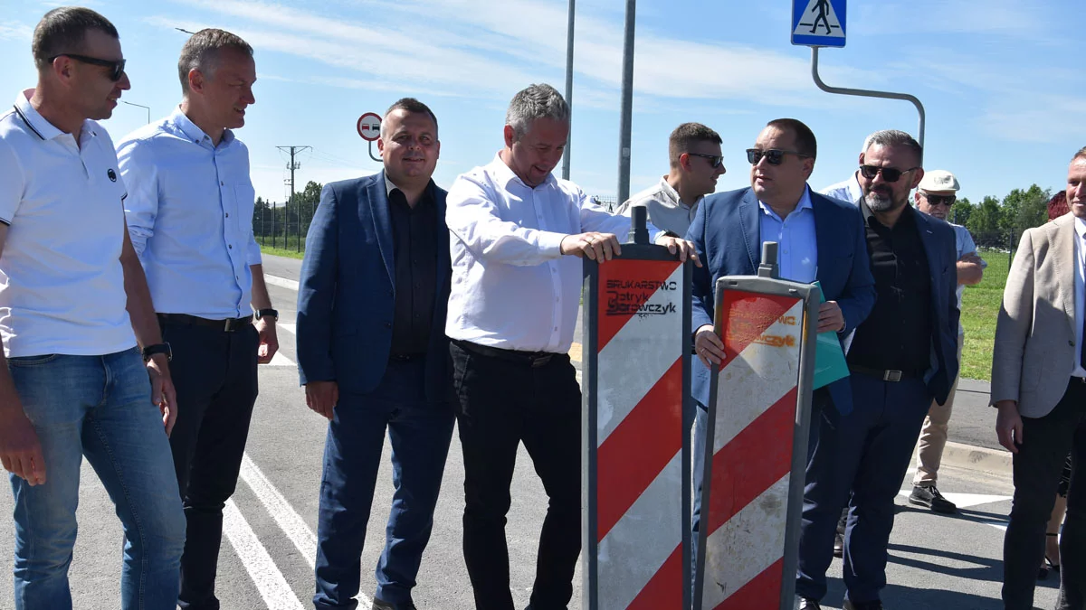 Otwarto nową drogę. Z perspektywy burmistrza – modelową. Chociaż początkowo z wykonawcą się nie układało