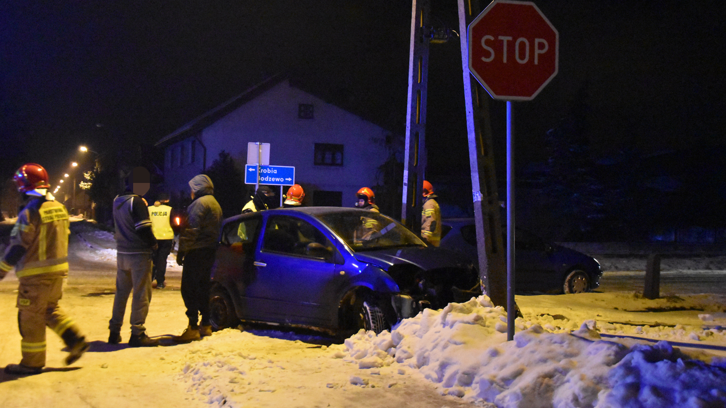 Wypadek w Ziółkowie. Spod maski wydobywał się dym [AKTUALIZACJA] - Zdjęcie główne