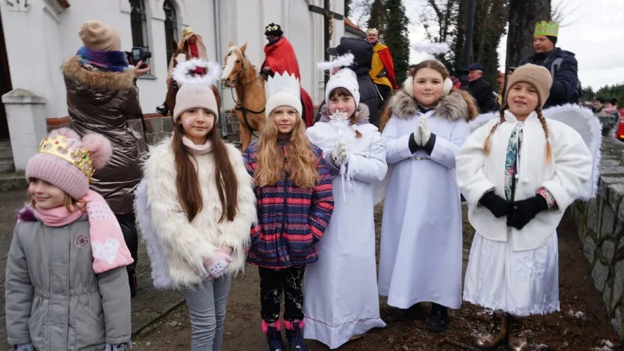 „Gwiazdo świeć, kolędo leć…”. Kolędowanie w CKiB w Piaskach już w tę niedzielę - Zdjęcie główne