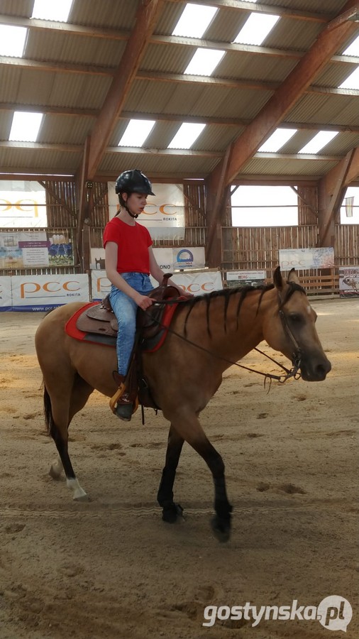 Międzynarodowe Mistrzostwa Polski Western i Rodeo w Karpaczu odbywają się na terenie rancza i miasteczka o wdzięcznej nazwie Western City