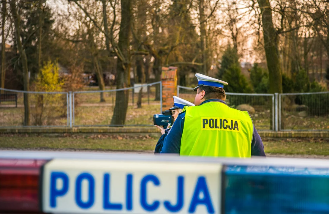 Jechał przez Kuczynę 121 km/h, jego rajd przerwali policjanci z gostyńskiej drogówki - Zdjęcie główne