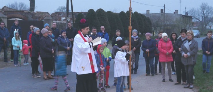 Druga Droga Krzyżowa na małej wsi - Zdjęcie główne