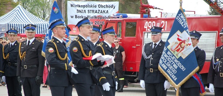 Służą efektywnie, wspaniale i przykładnie. Czołem strażacy! - Zdjęcie główne