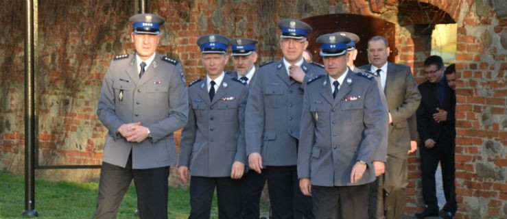 Policjanci na Świętej Górze - Zdjęcie główne