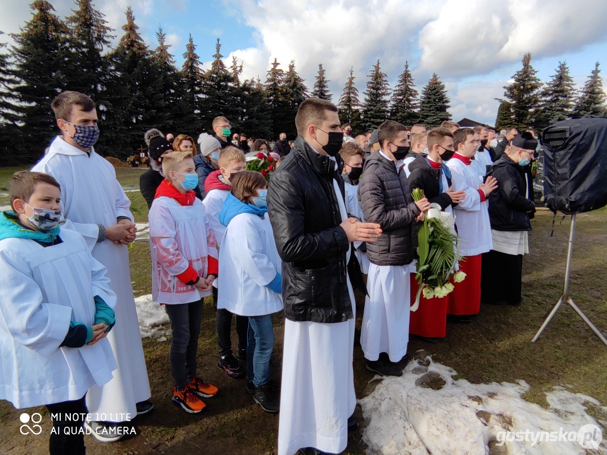 29-letni duszpasterz spoczął na cmentarzu parafialnym w Pudliszkach