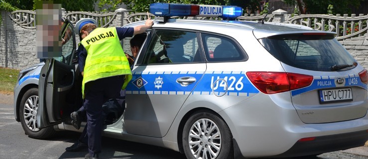 Patroli pieszych nie widać, a jeszcze samochodu im się zachciało - Zdjęcie główne