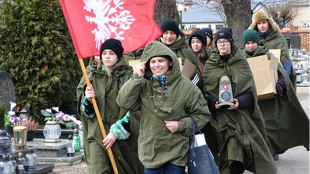 „ Czcimy wybuch powstania, a czemu nie radować się ze zwycięstwa? ” - Zdjęcie główne