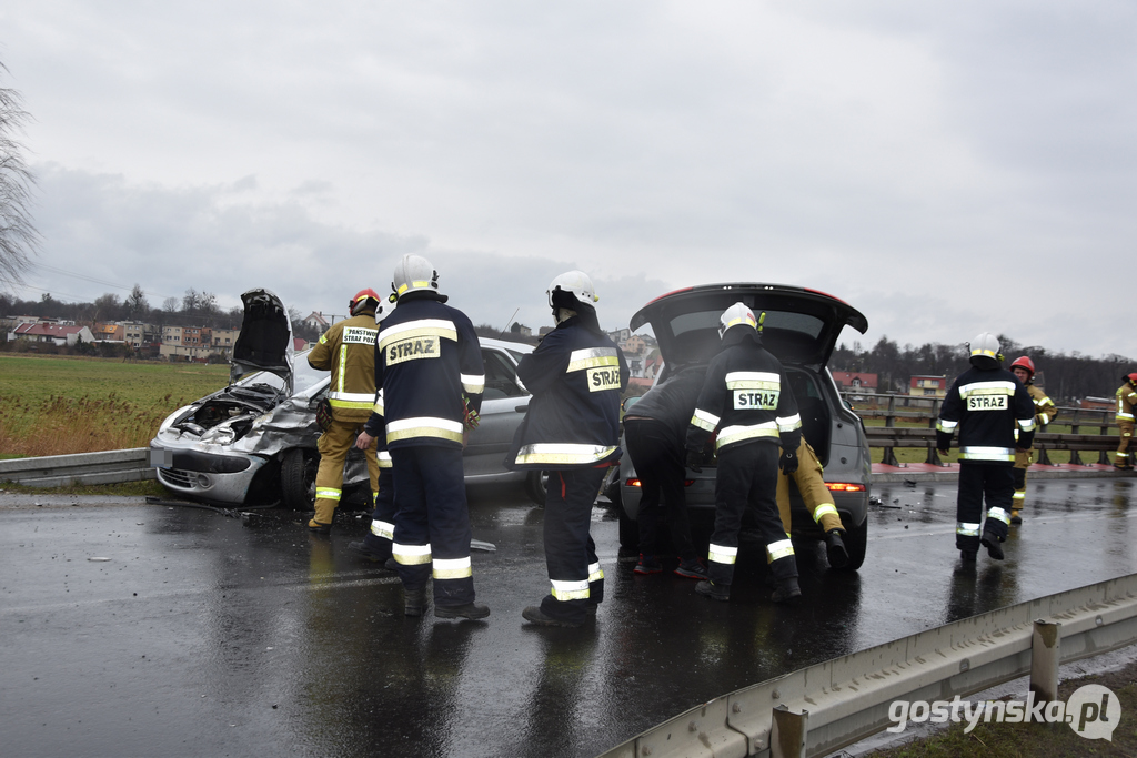 Sobotnia stłuczka dwóch samochodów na trasie Gostyń-Grabonóg