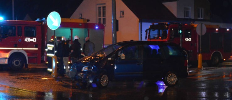 Kolejne zderzenie na tym samym skrzyżowaniu. Trzy osoby, w tym dziecko ranne - Zdjęcie główne