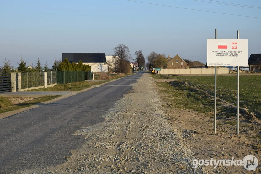 Przebudowa wraz z rozbudową ulicy Fabrycznej w Pudliszkach to inwestycja gminna. Natomiast przebudowa drogi w Kuczynce, gdzie niedawno zakończyła się budowa kanalizacji leży w gestii powiatu gostyńskiego