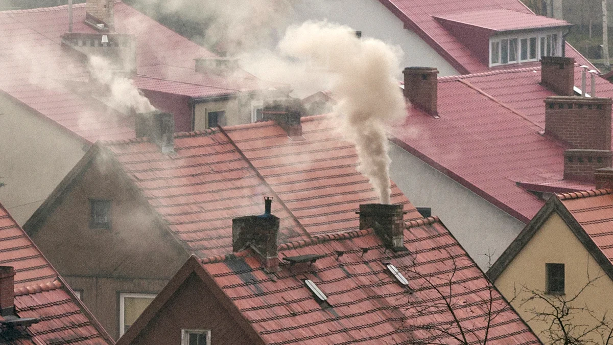 Trochę "tego złego" jeszcze jest. Do końca roku w gminie Gostyń trzeba wymienić piece - Zdjęcie główne