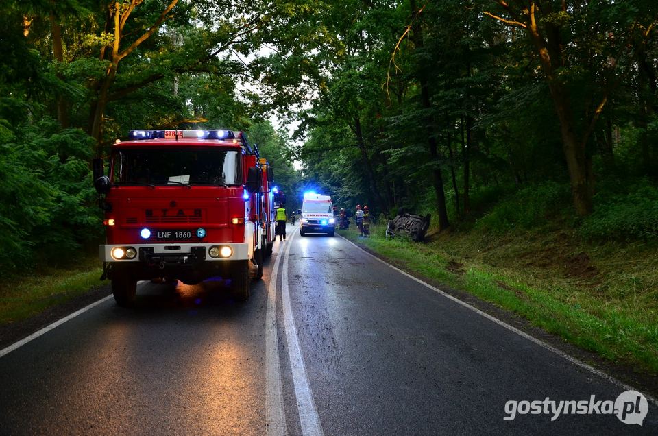 Borek Wlkp. W okolicy Studzianny kierująca samochodem marki Opel Astra nie dostosowała prędkości do warunków atmosferycznych, jakie panowały na szosie