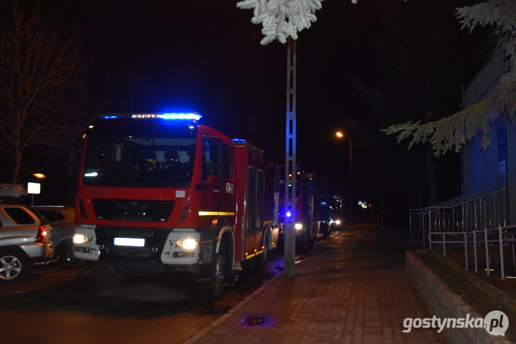 Gostyńska straż pożarna i policja zostali wezwani przed północą do gostyńskiego szpitala. Na oddziale chorób wewnętrznych wybuchł pożar. Dlaczego?