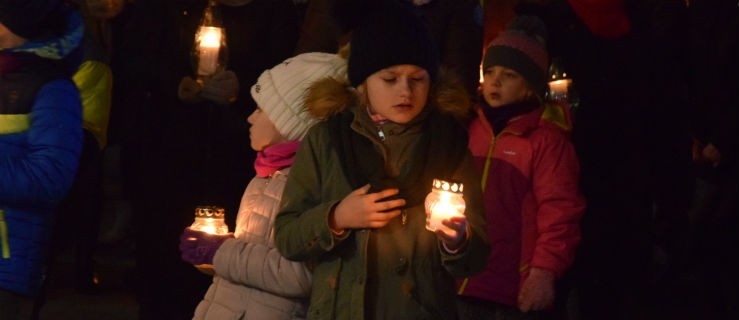  Wznieśli do nieba światełka w geście solidarności    - Zdjęcie główne