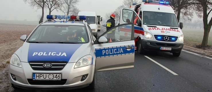 Wpadł w poślizg i uderzył w nadjeżdżające auto  - Zdjęcie główne