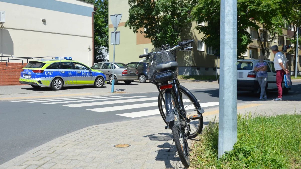 Wypadek drogowy z udziałem 80-letniego rowerzysty. Co w sprawie potrącenia ustaliła policja?