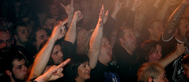 Fani KAT-a i Kostrzewskiego kipieli energią - Zdjęcie główne