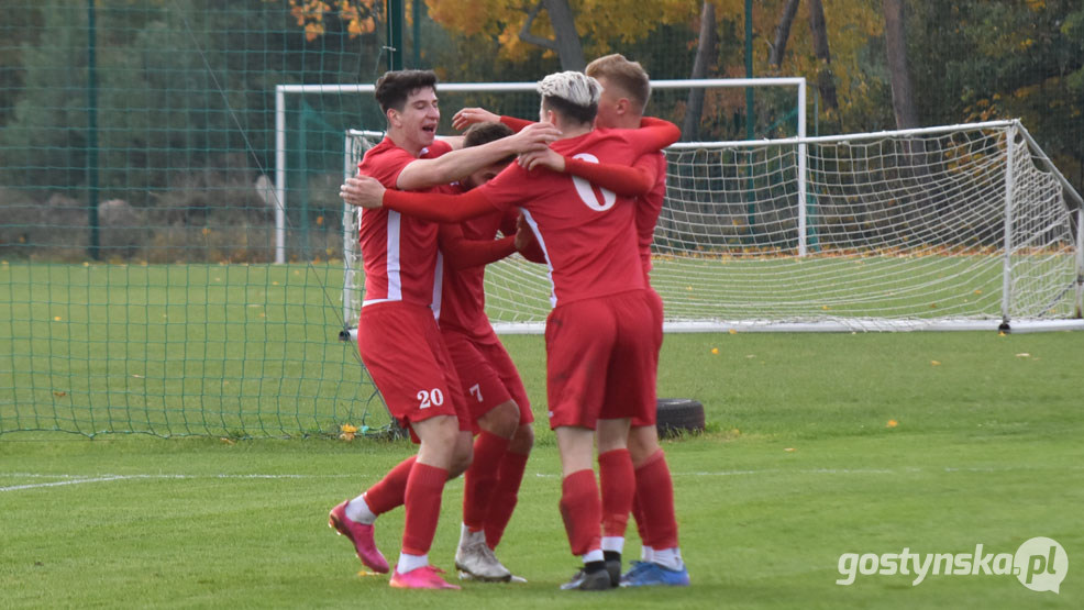 Korona Piaski - Victoria Ostrzeszów 4 : 2