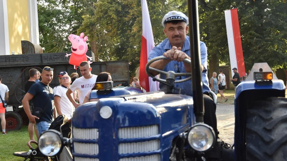 Parada zabytkowych maszyn rolniczych przejedzie ulicami Gostynia podczas dożynek powiatowych na Świętej Górze - Zdjęcie główne