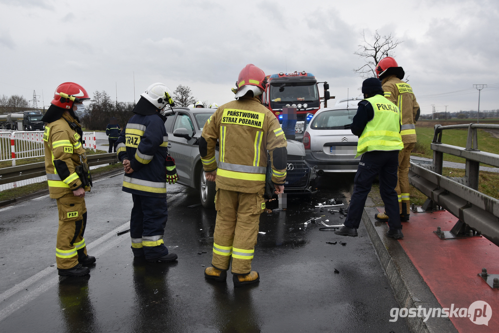 Sobotnia stłuczka dwóch samochodów na trasie Gostyń-Grabonóg