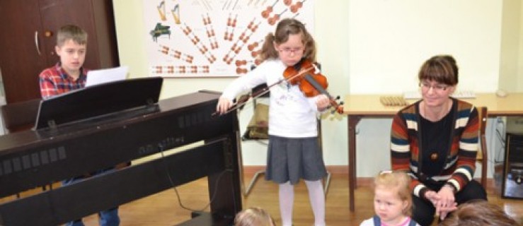 Gostyń. Lekcja muzyki dla najmłodszych - Zdjęcie główne