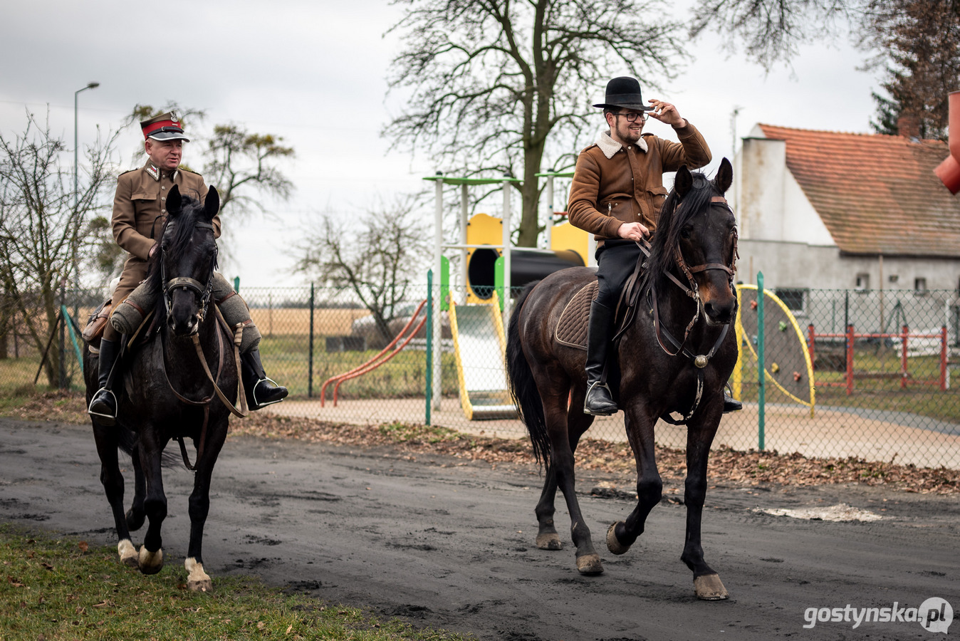 Śrendziny to obecnie tradycja równie rzadka, jak wesele biskupiańskie. Michał Chudy nie wyobrażał sobie jednak poprosić o rękę Marty Drożdżyńskiej inaczej, jak tylko zgodnie z obyczajem, w którym się wychował