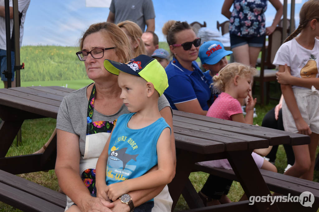 W Krajewicach (gm. Gostyń) na placu zabaw stanął ogromny statek