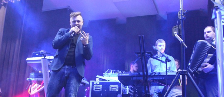 Przyszli, posłuchali, zatańczyli, bawili się! - Zdjęcie główne